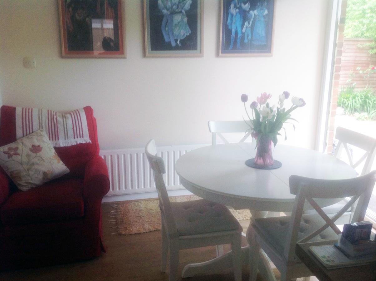 Bed and Breakfast Oak Tree House Waterlooville Exterior foto